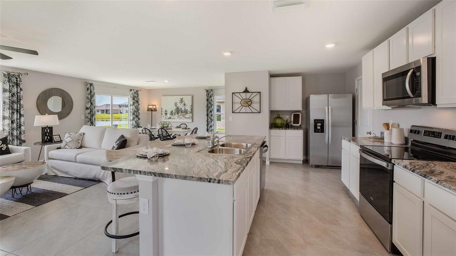 HERITAGE HILLS - Residential