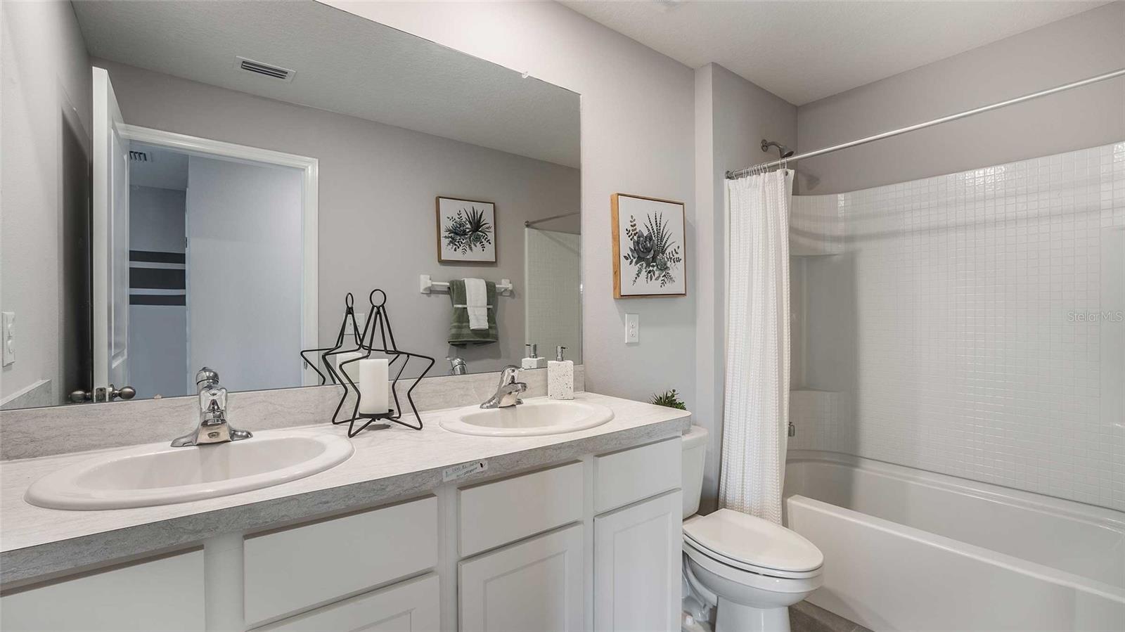 HERITAGE HILLS - Residential