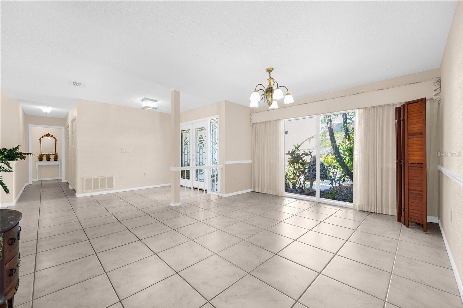 COUNTRY PLACE - Residential
