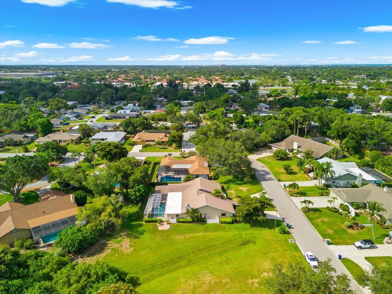 COUNTRY PLACE - Residential