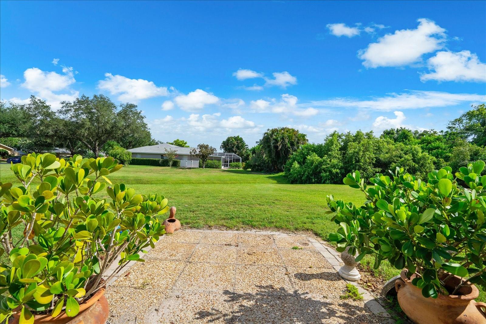 COUNTRY PLACE - Residential