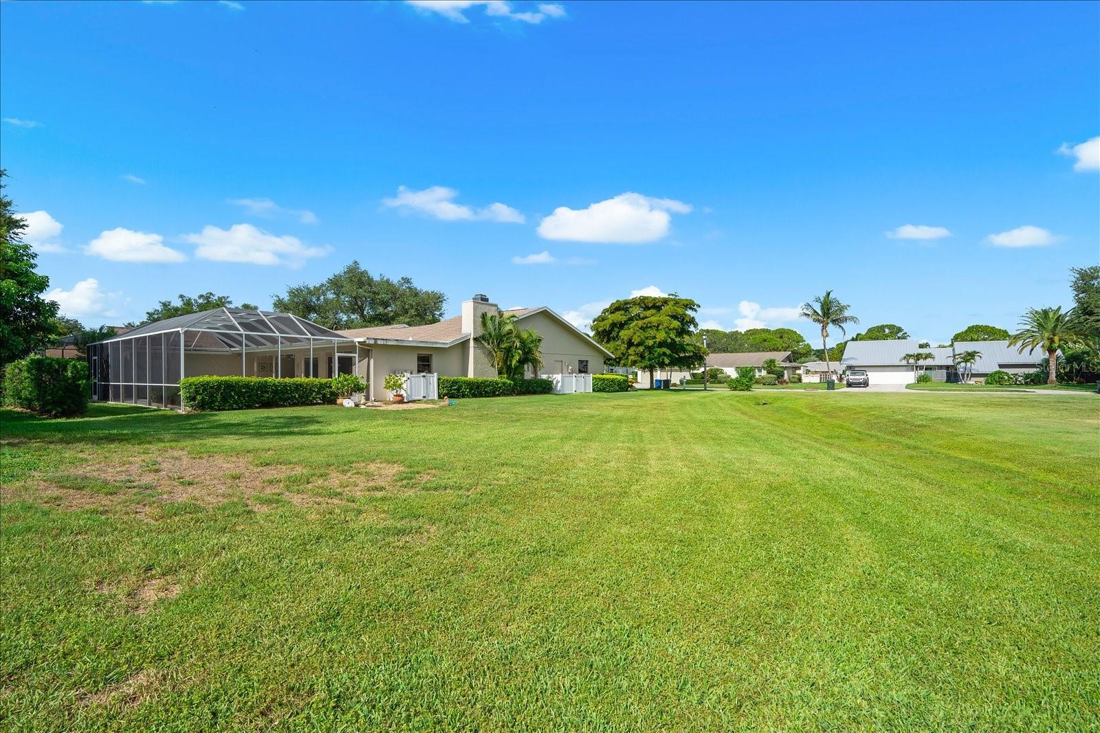 COUNTRY PLACE - Residential
