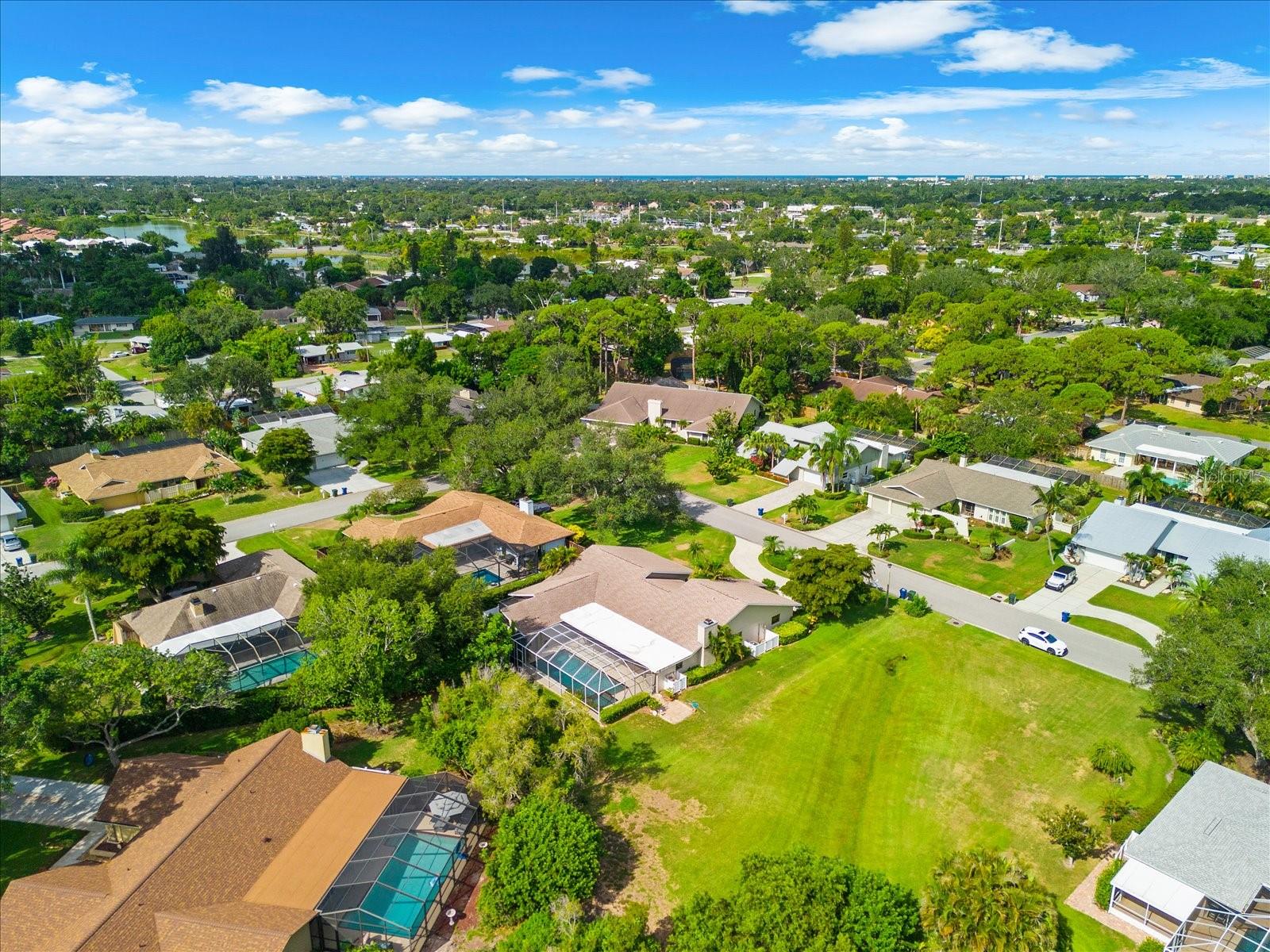 COUNTRY PLACE - Residential