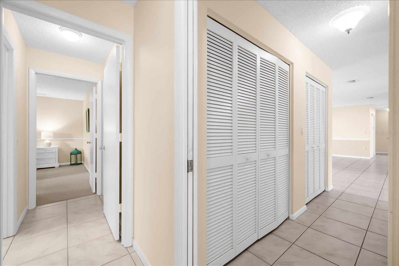 COUNTRY PLACE - Residential