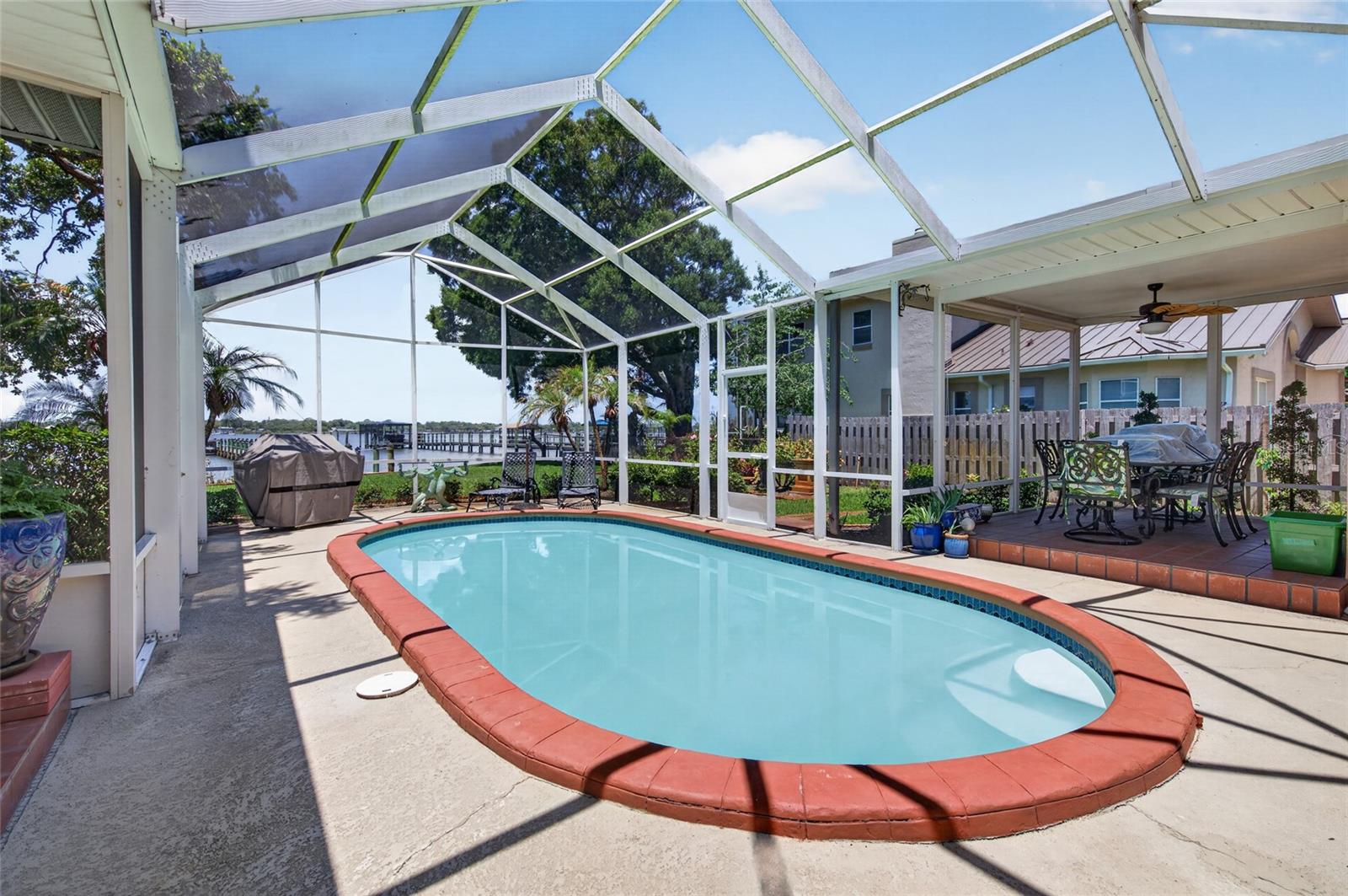 MEDNEY PARK - Residential