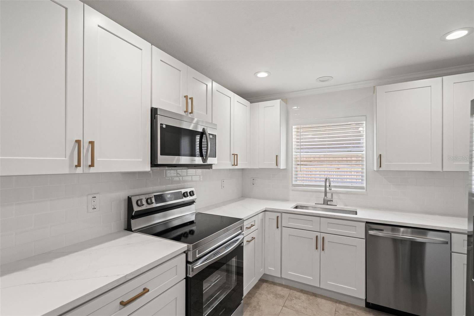 SHORE ACRES OVERLOOK SEC - Residential