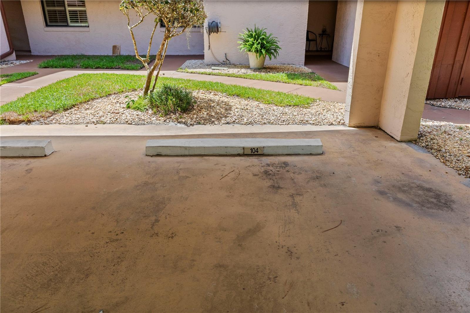 INDIGO POINT CONDO PH 01 - Residential