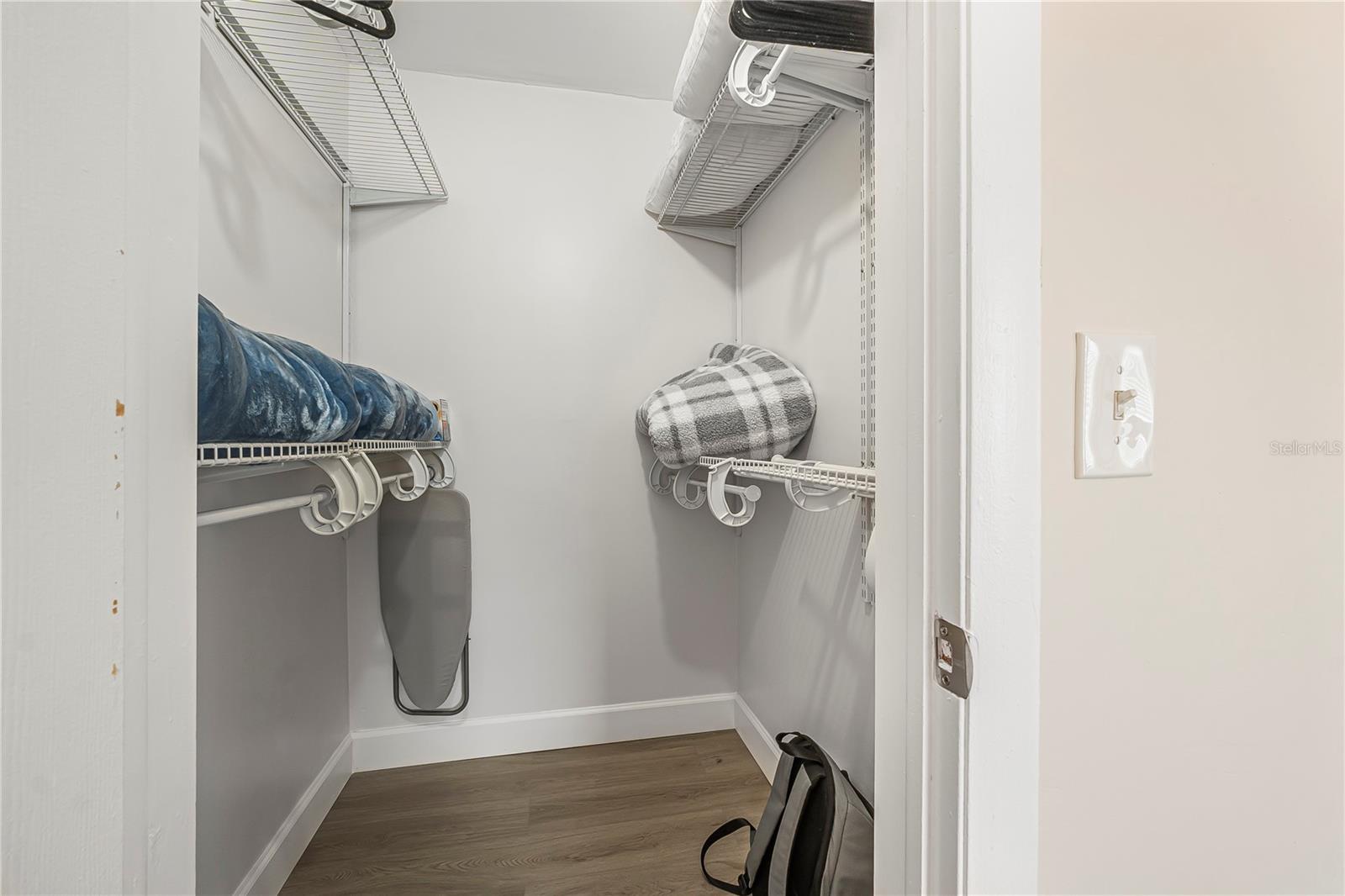 GRANDVIEW CONDO - Residential