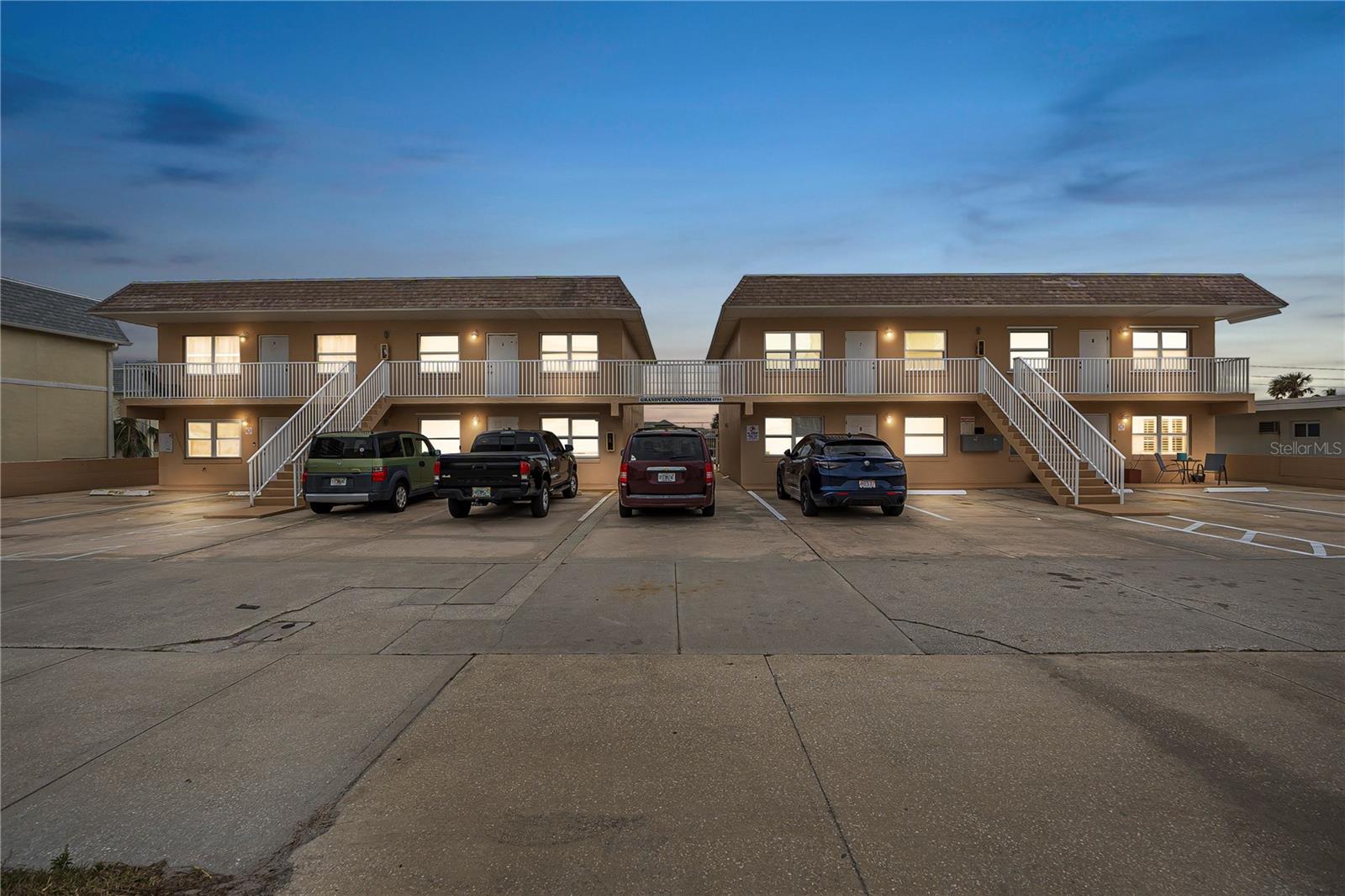 GRANDVIEW CONDO - Residential
