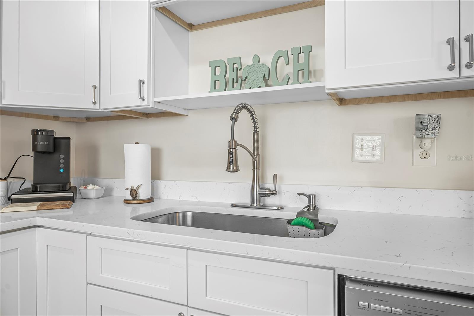 GRANDVIEW CONDO - Residential