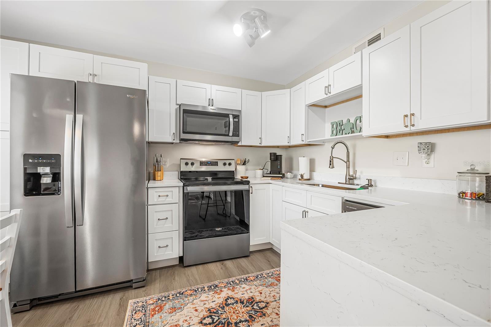 GRANDVIEW CONDO - Residential