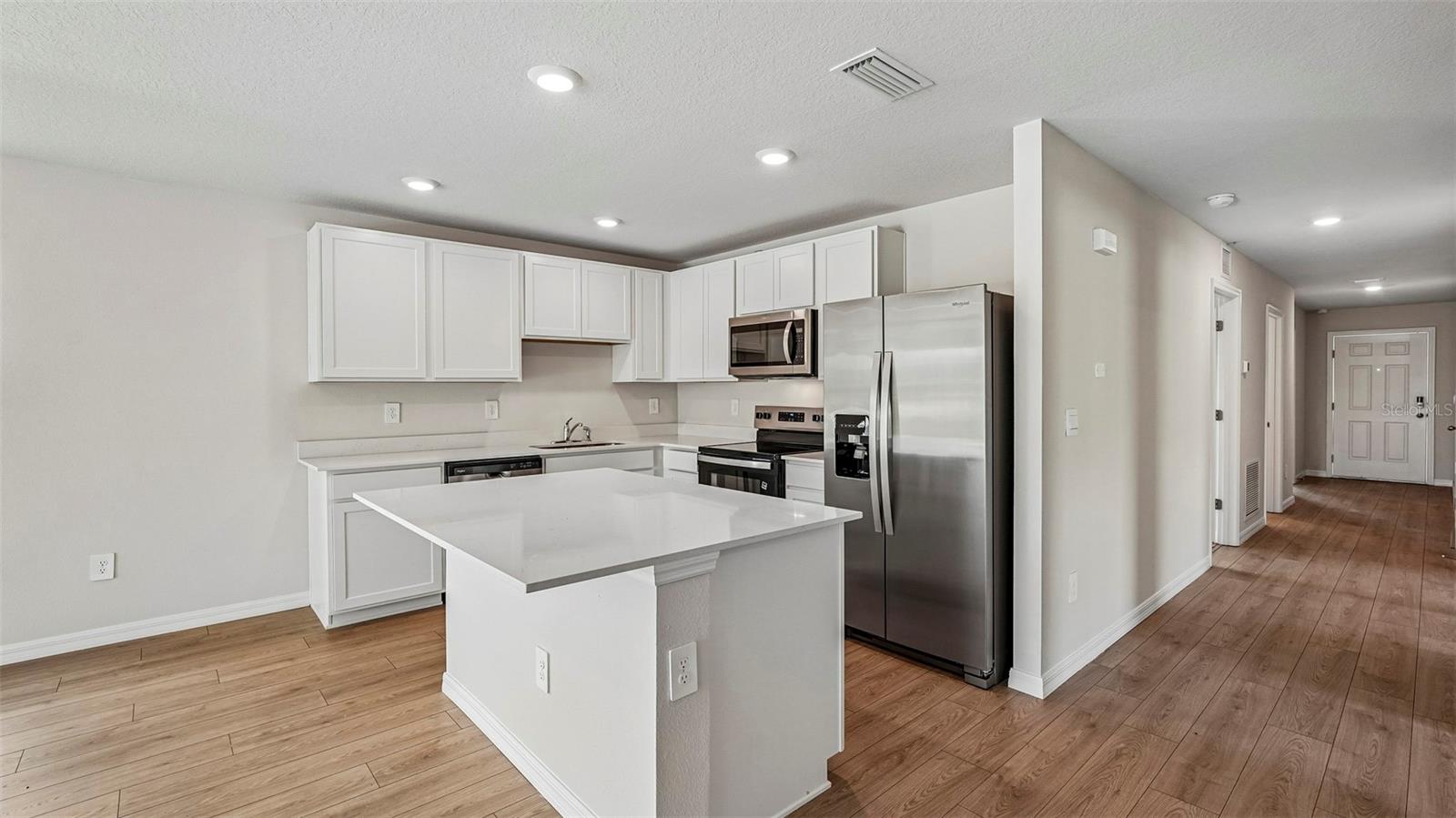 OAKFIELD LAKES - Residential