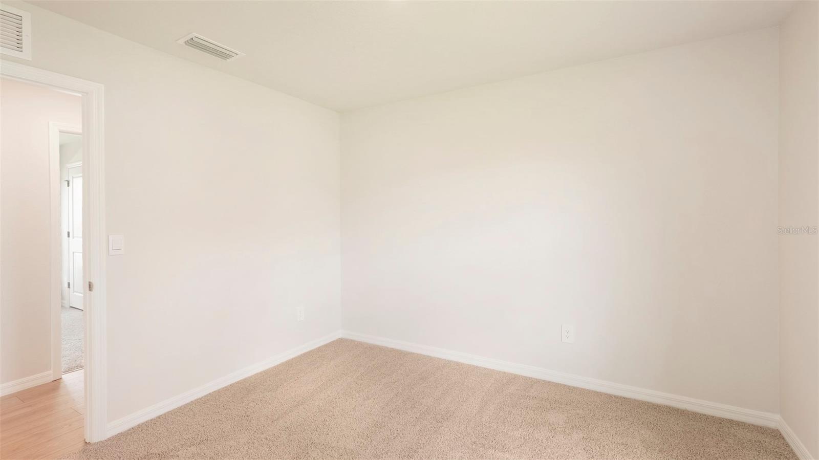 OAKFIELD LAKES - Residential
