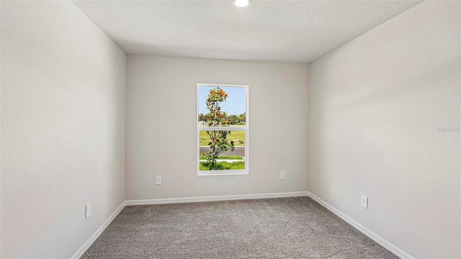 OAKFIELD LAKES - Residential