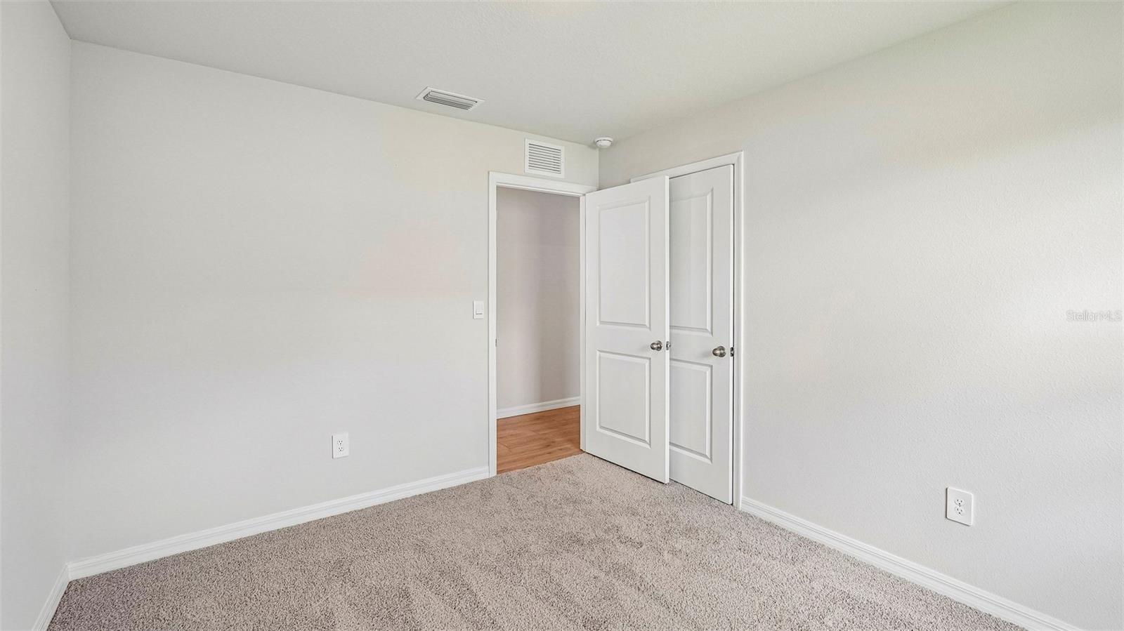 OAKFIELD LAKES - Residential