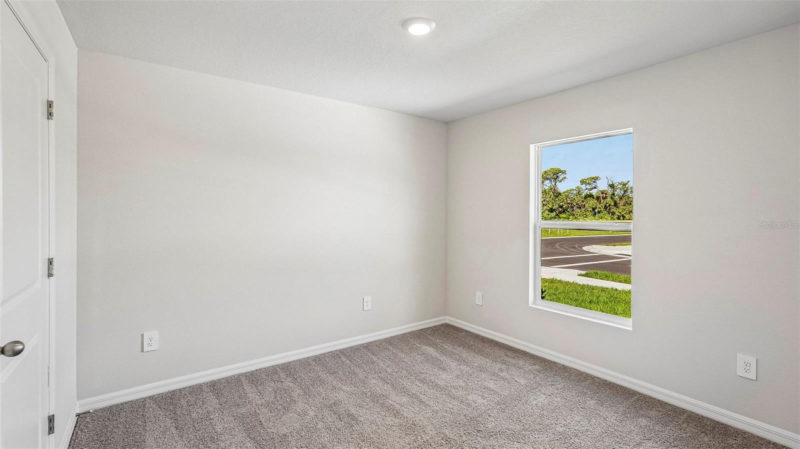 OAKFIELD LAKES - Residential