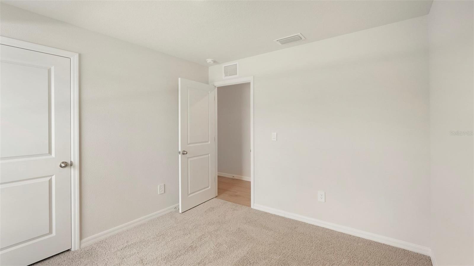 OAKFIELD LAKES - Residential