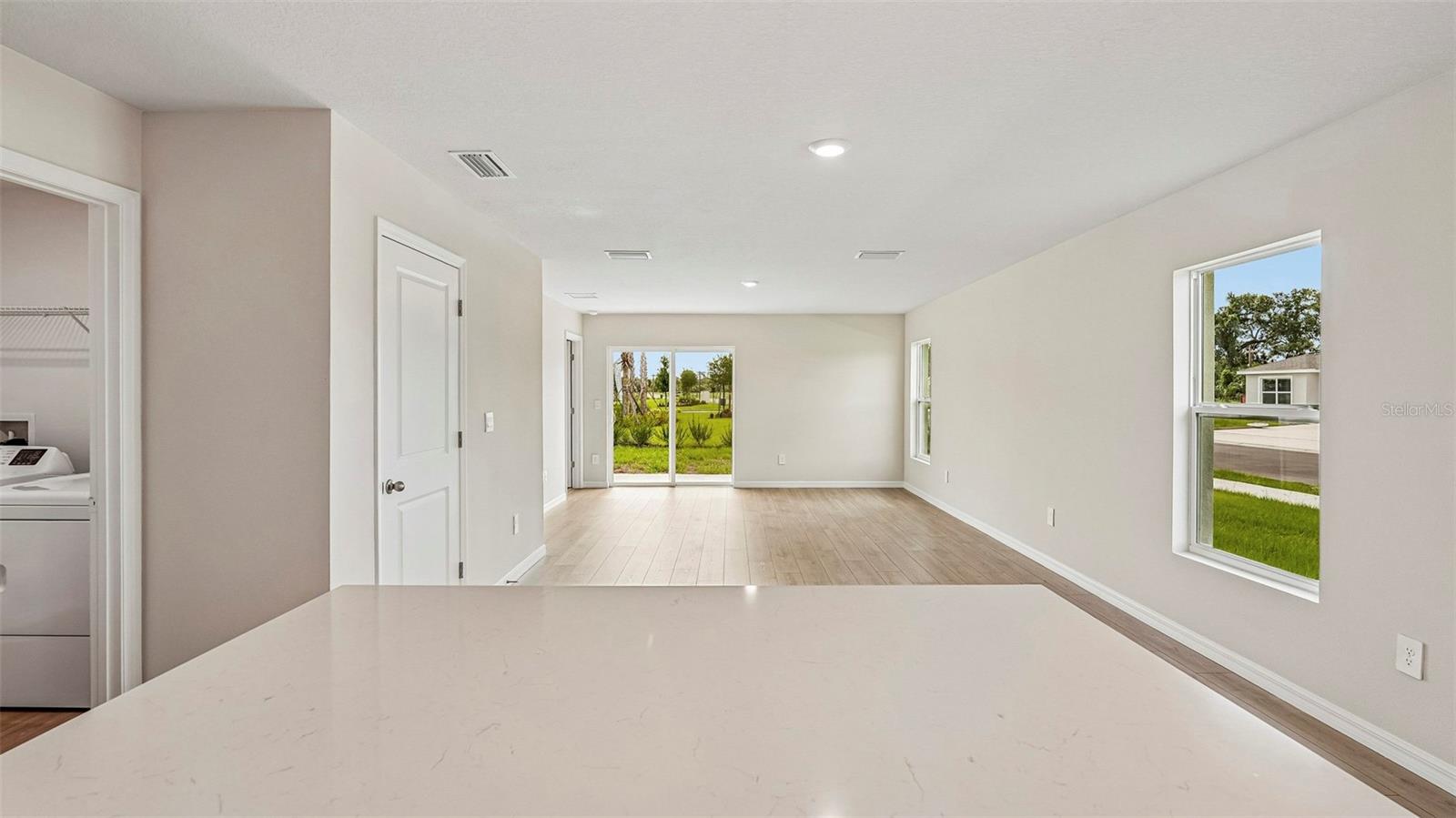 OAKFIELD LAKES - Residential