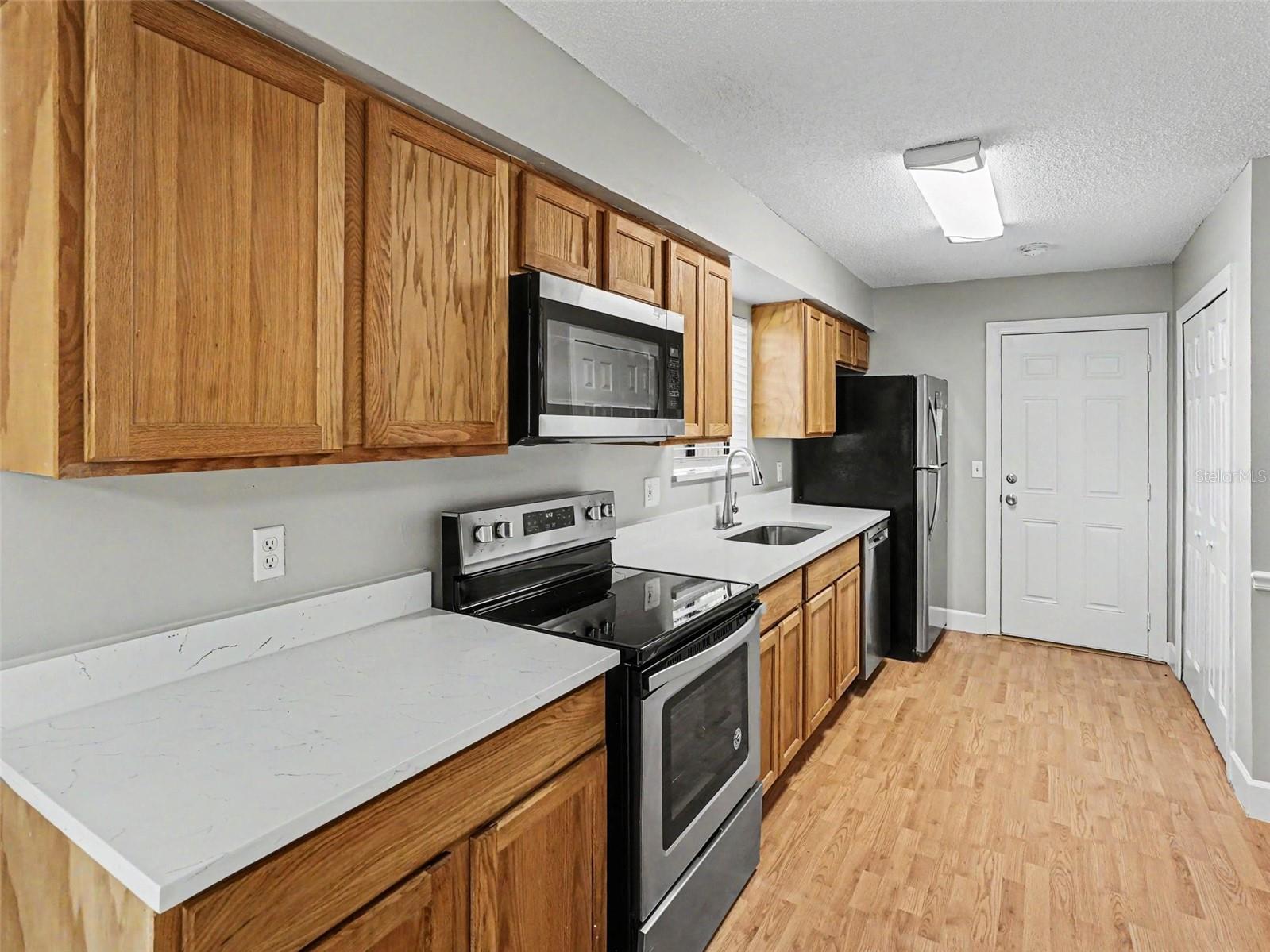 SUMMERSET - Residential
