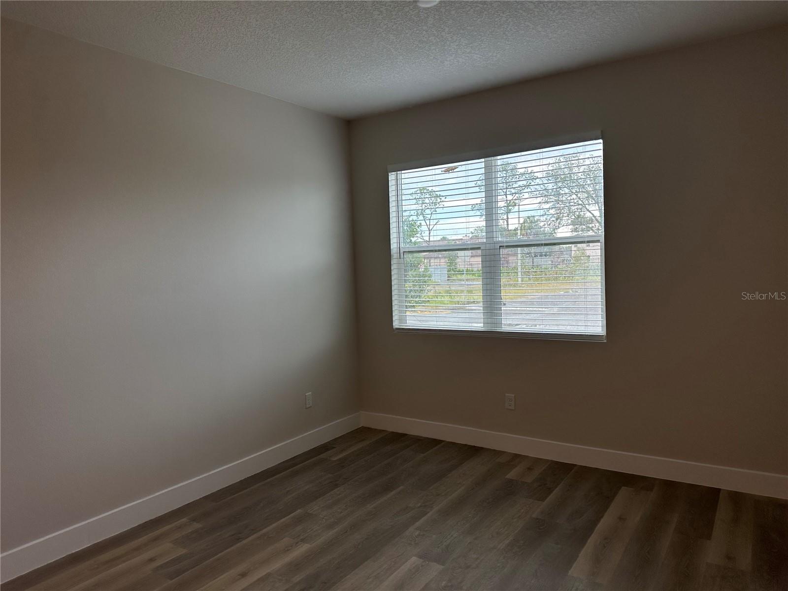 ACREAGE - Residential Lease