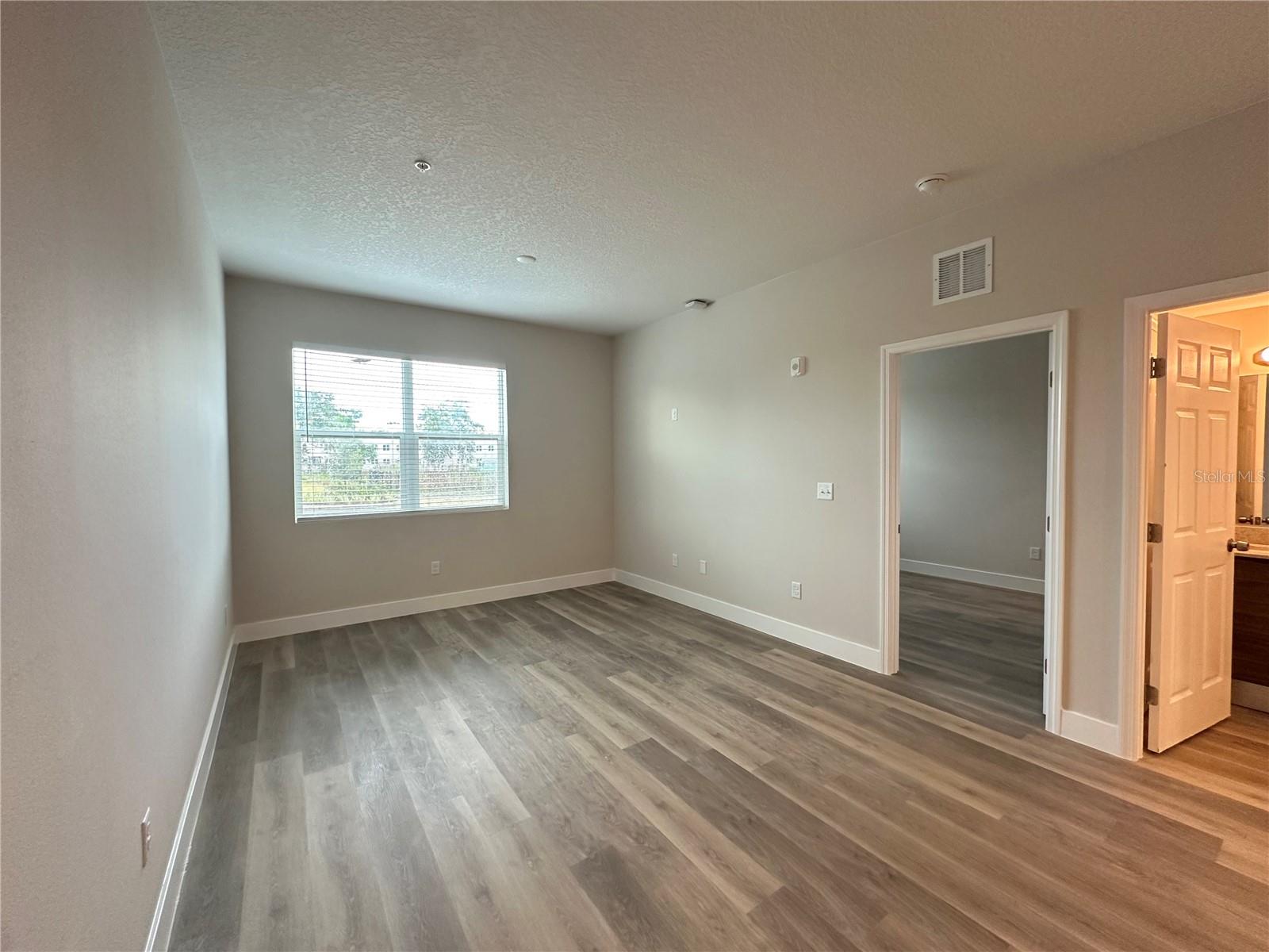 ACREAGE - Residential Lease