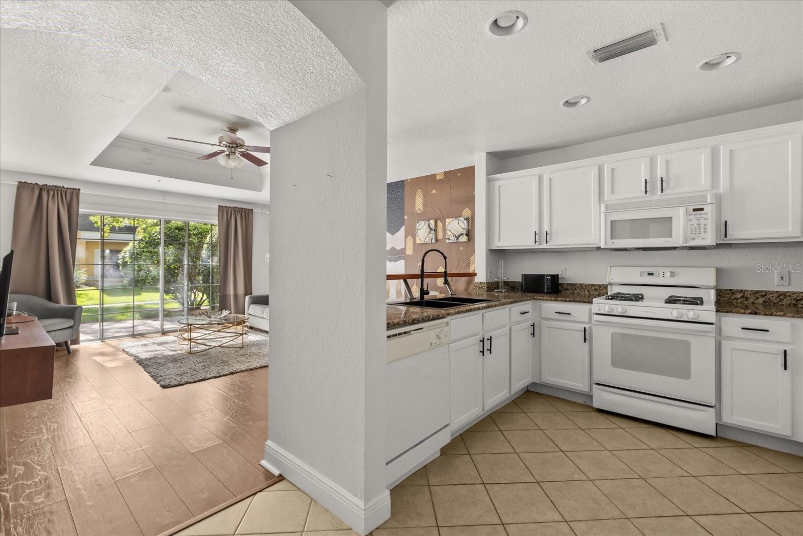 SEVEN EAGLES PH 12 - Residential