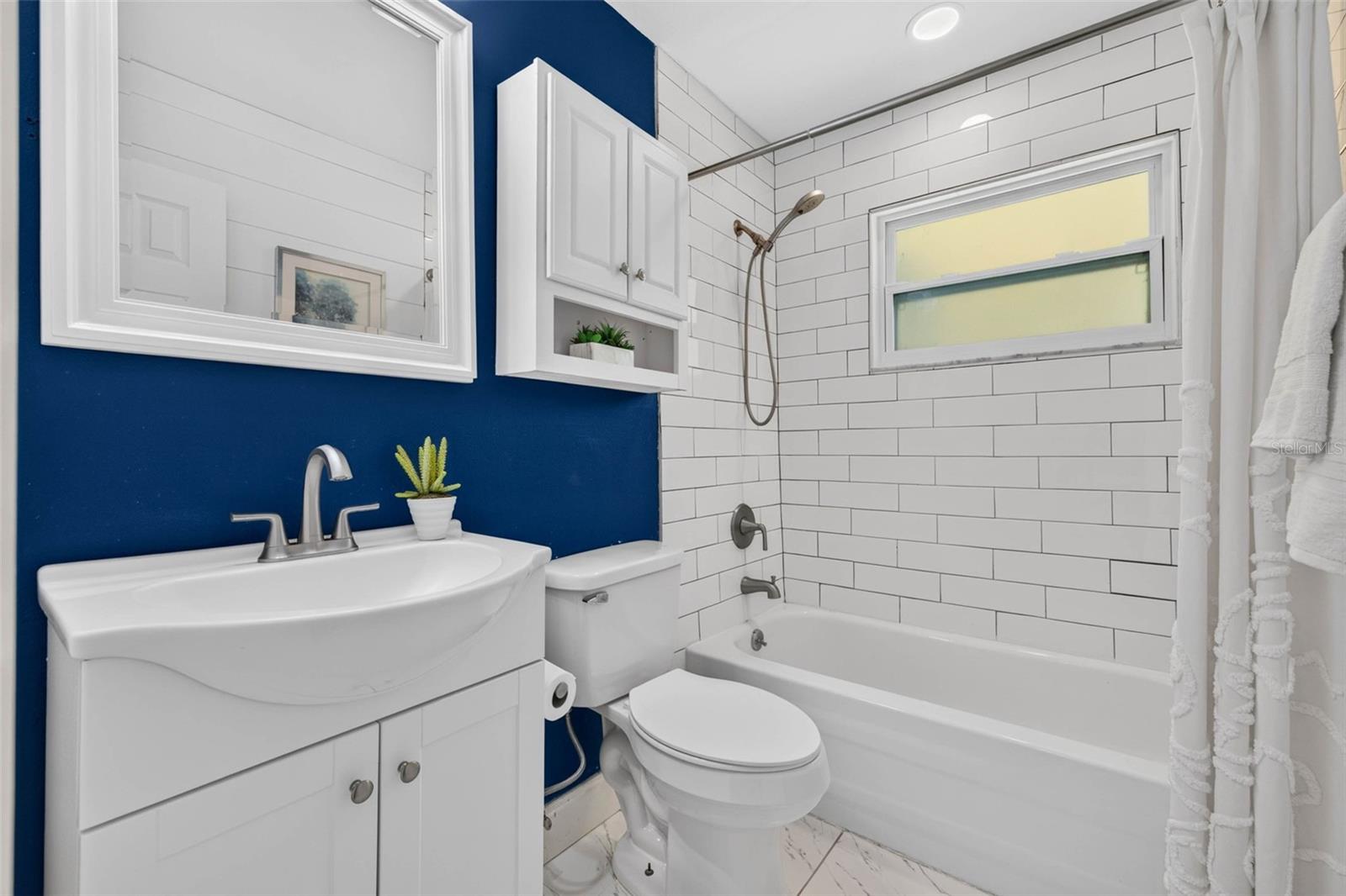 FLORAL VILLA PARK 2ND SEC - Residential