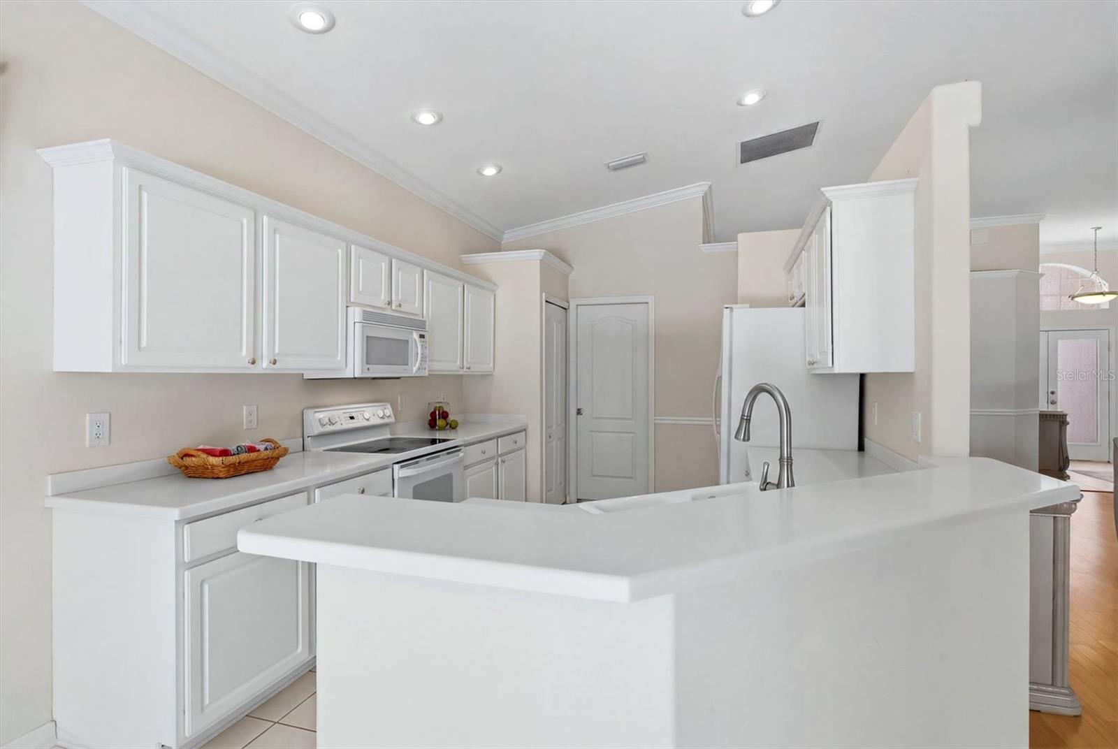 EDGEWATER VILLAGE - Residential
