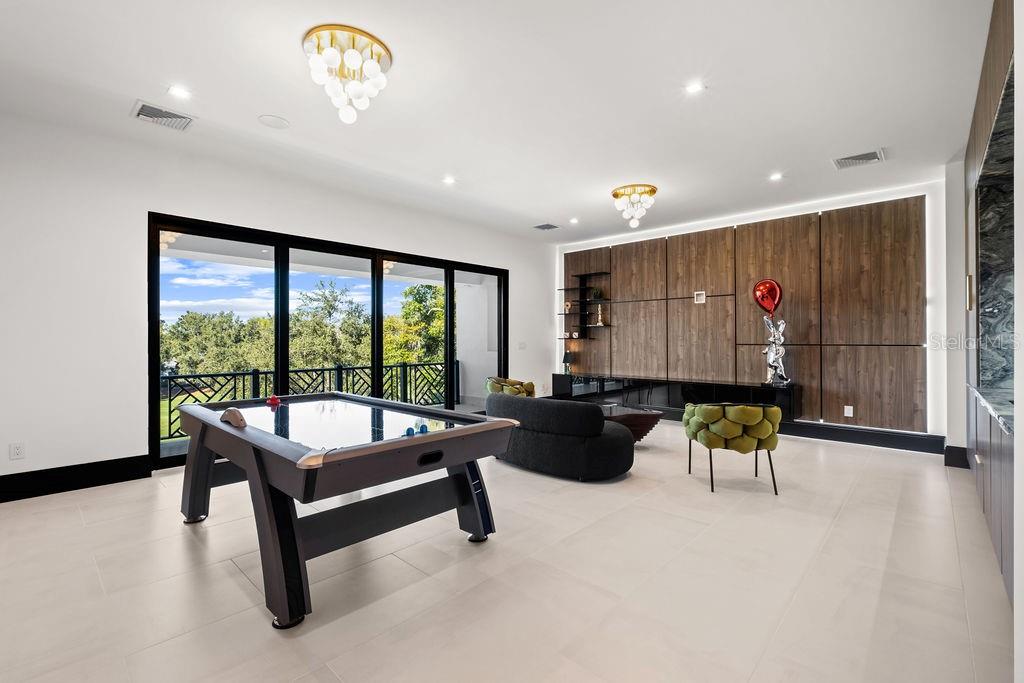 ISLEWORTH - Residential