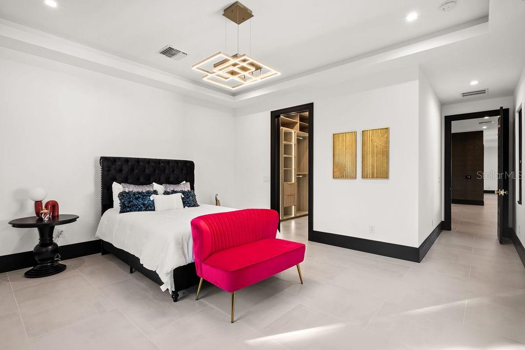 ISLEWORTH - Residential