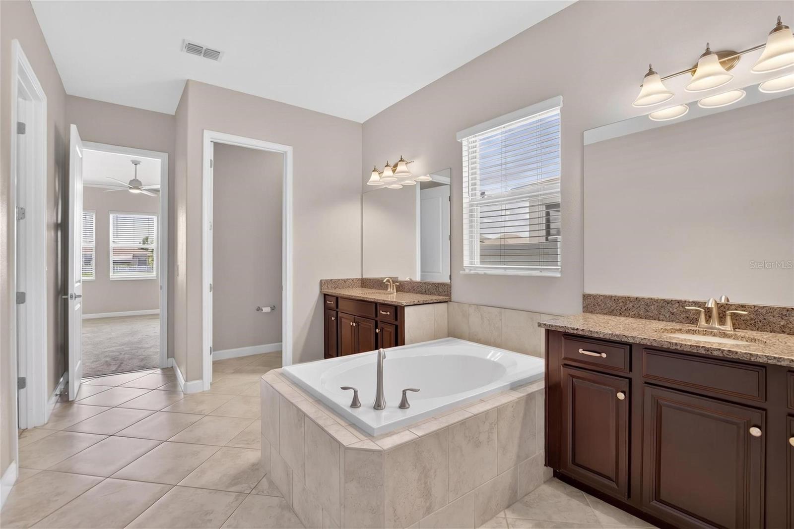 SOUTH FORK TR P PH 2 & 3B - Residential Lease