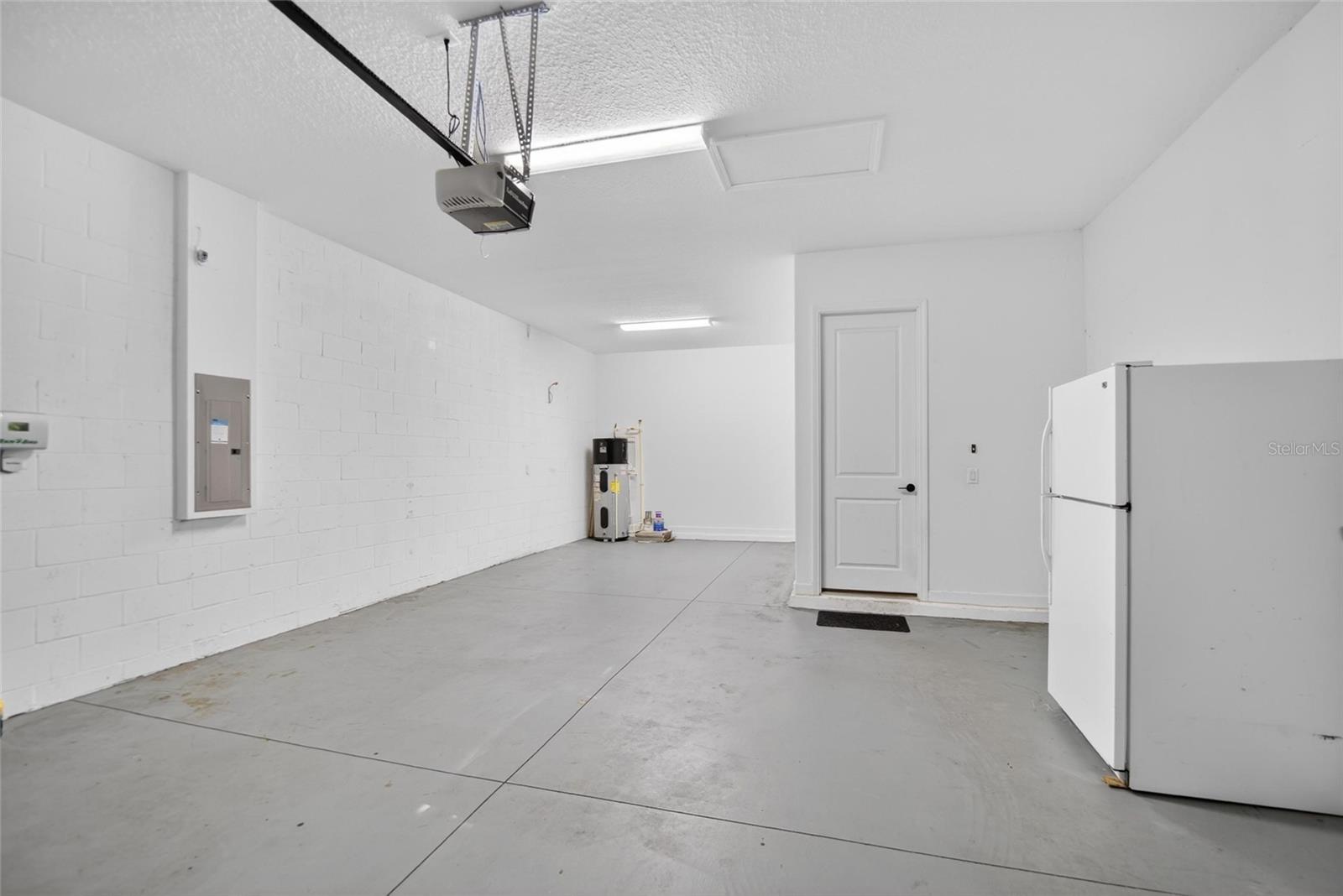 SOUTH FORK TR P PH 2 & 3B - Residential Lease