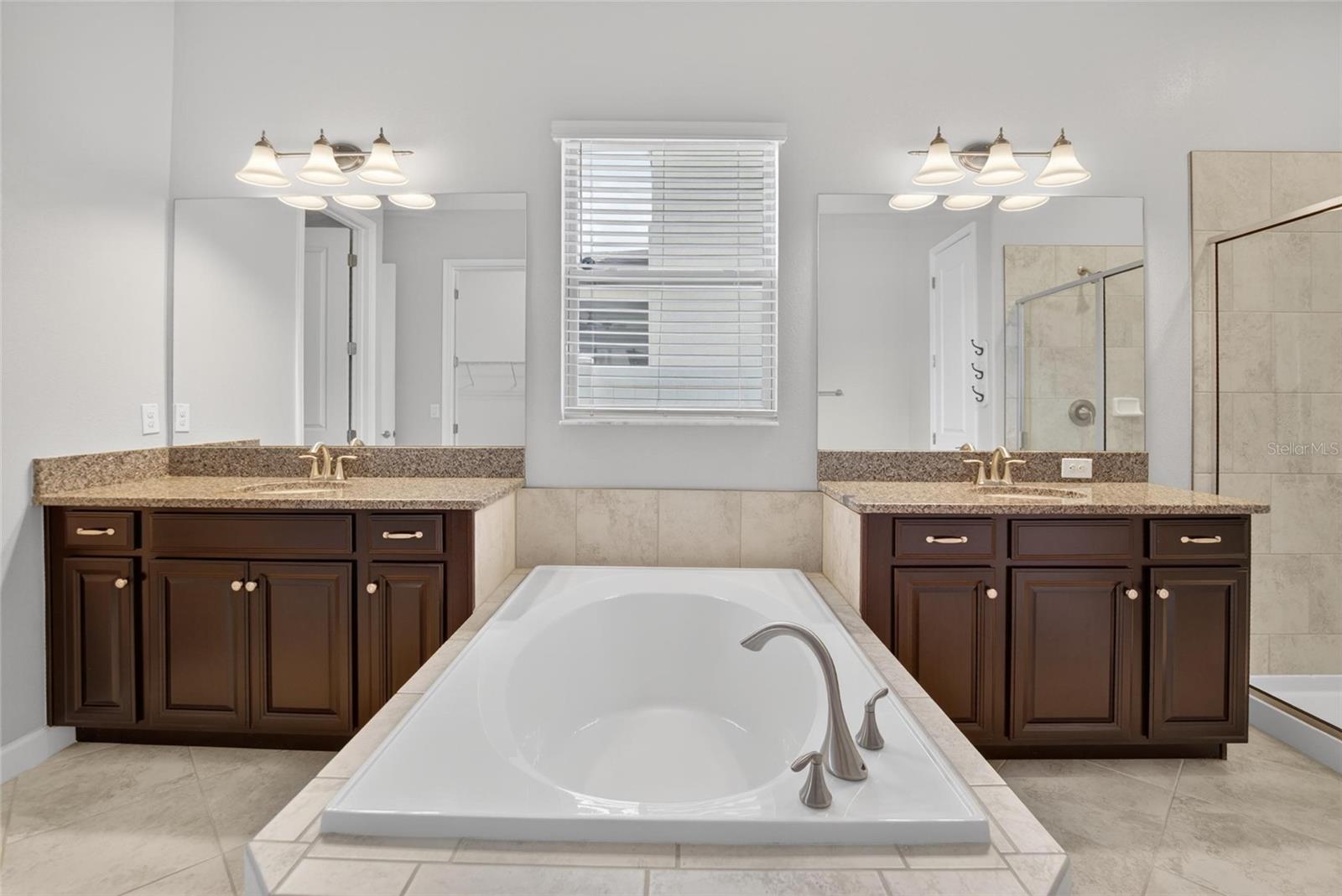 SOUTH FORK TR P PH 2 & 3B - Residential Lease