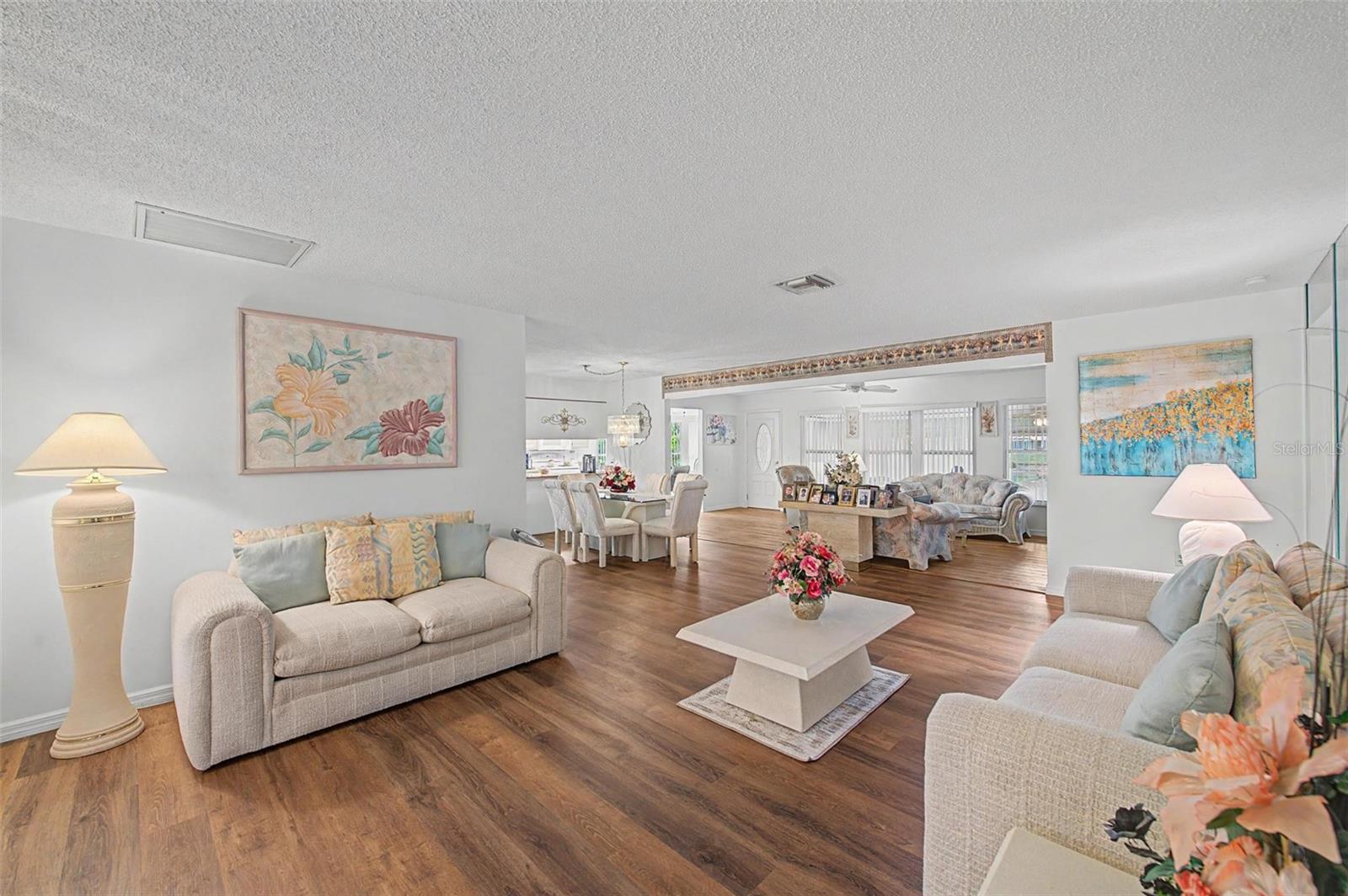 HERITAGE LAKE - Residential