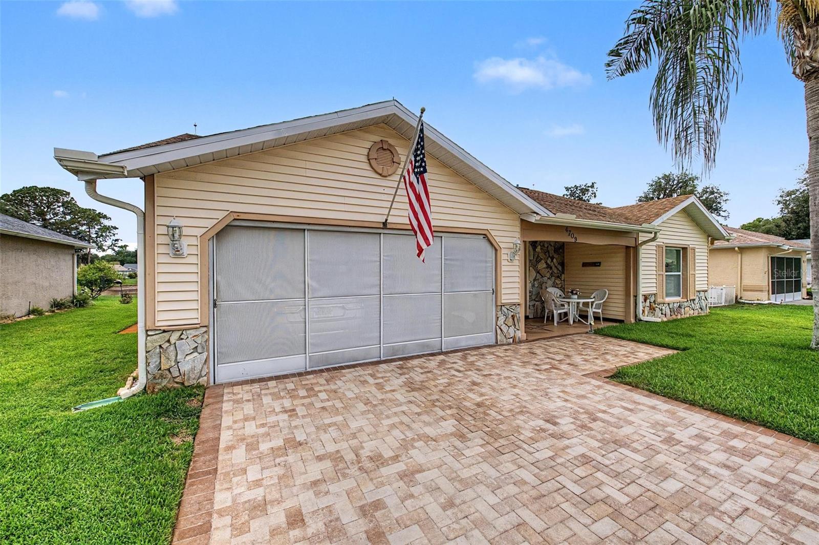 HERITAGE LAKE - Residential
