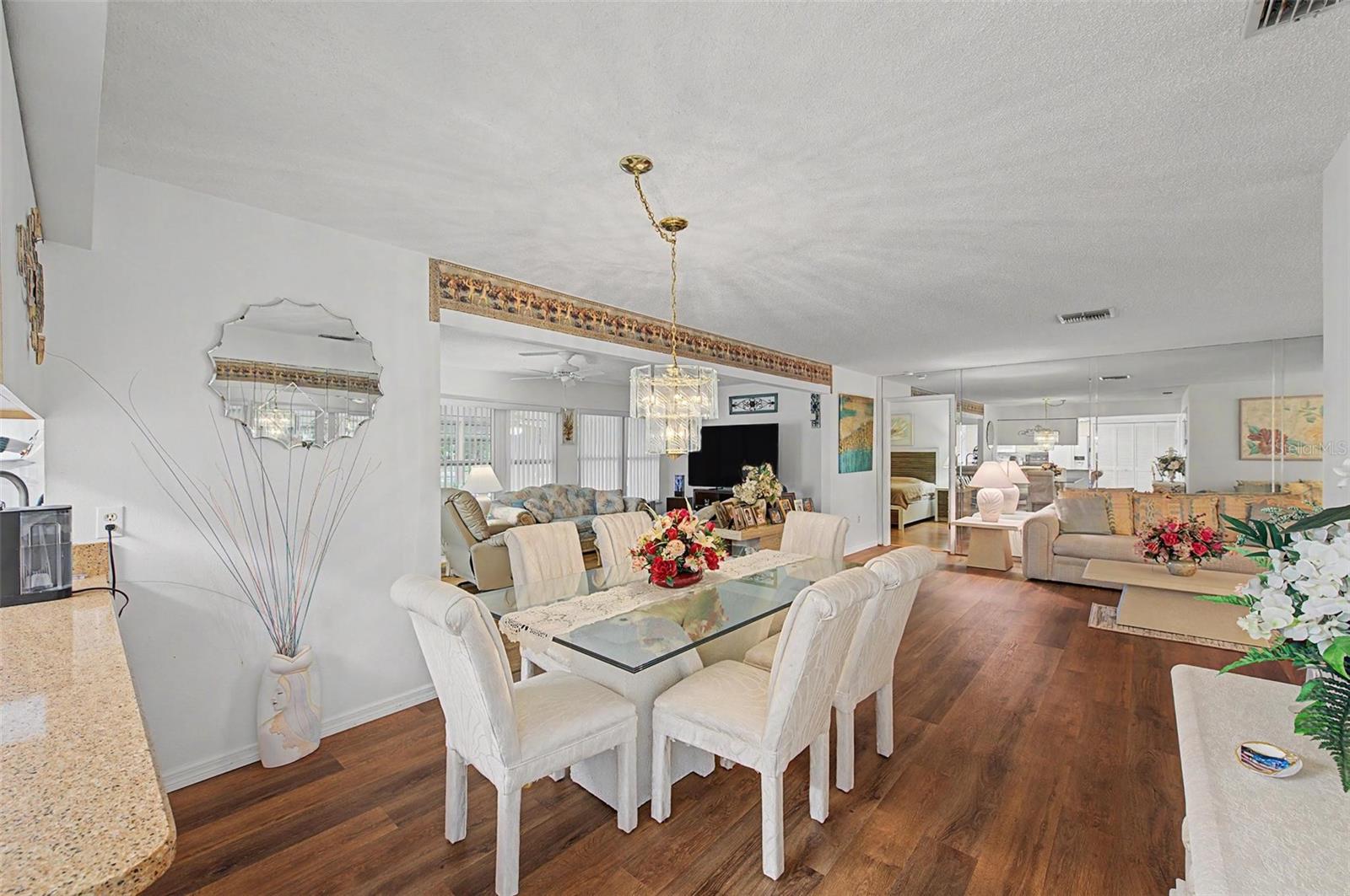 HERITAGE LAKE - Residential