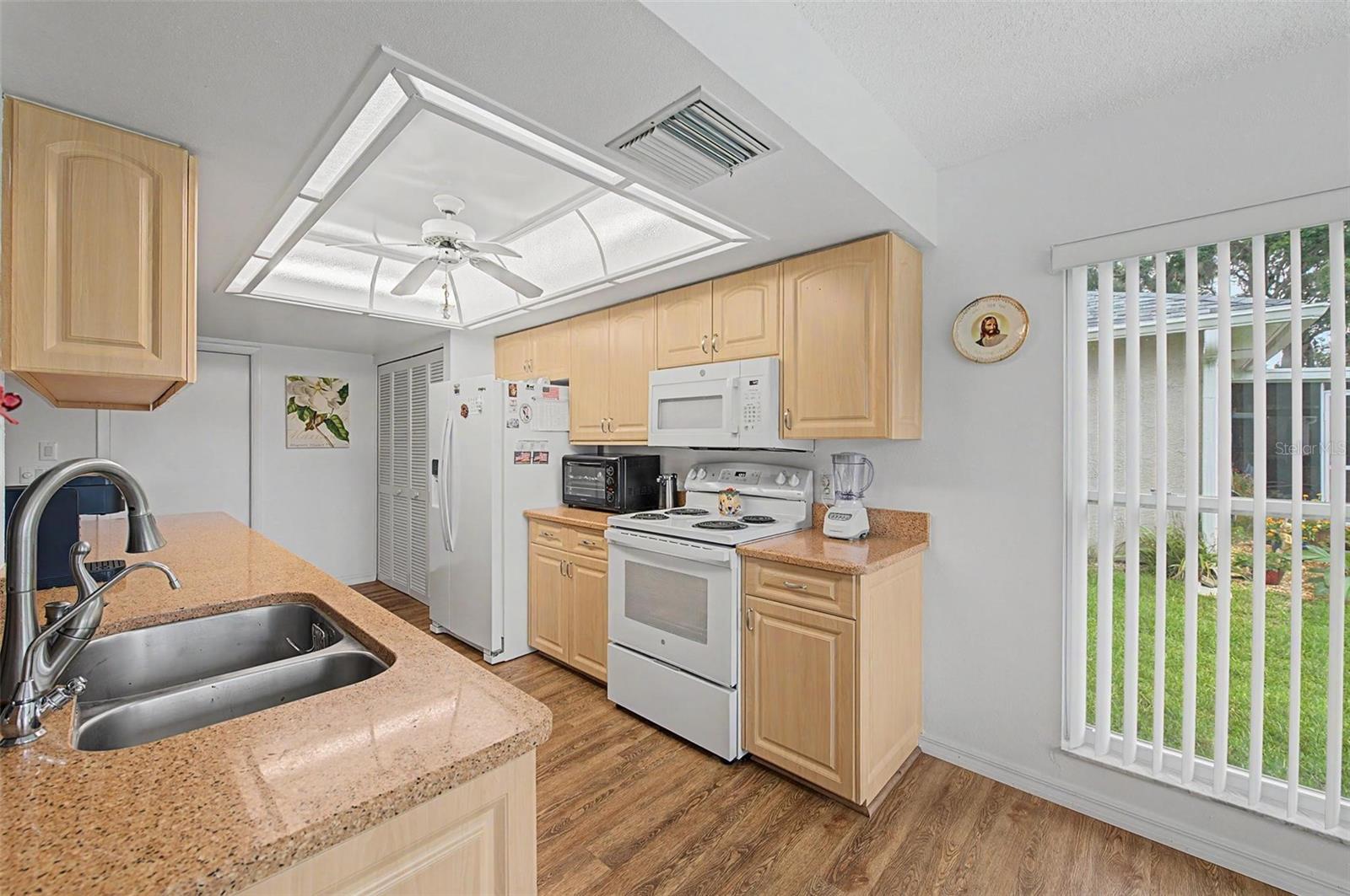 HERITAGE LAKE - Residential