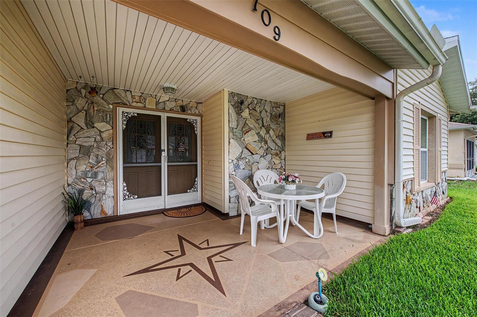 HERITAGE LAKE - Residential