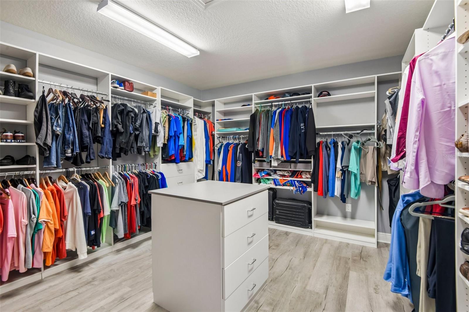 LAKESHORE RANCH PH I - Residential