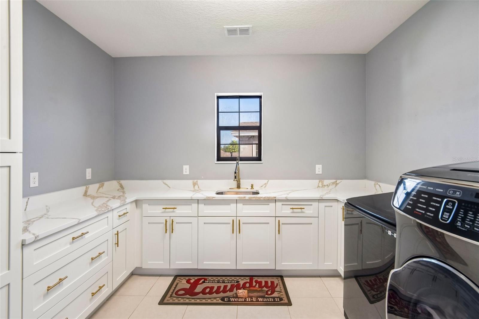 LAKESHORE RANCH PH I - Residential
