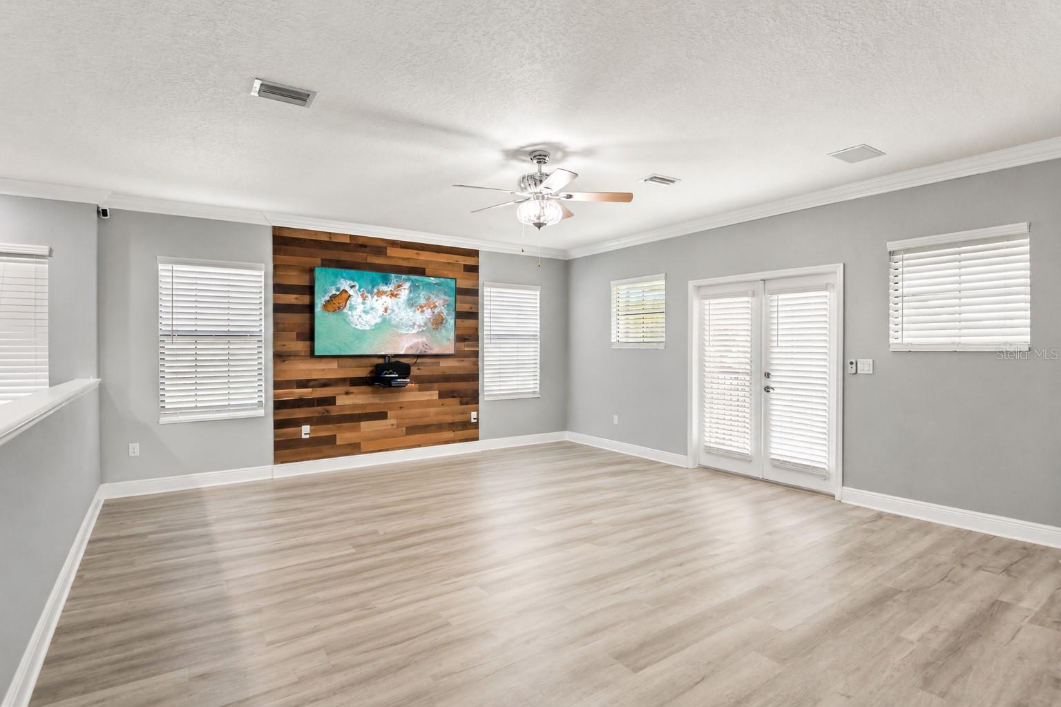 LAKESHORE RANCH PH I - Residential