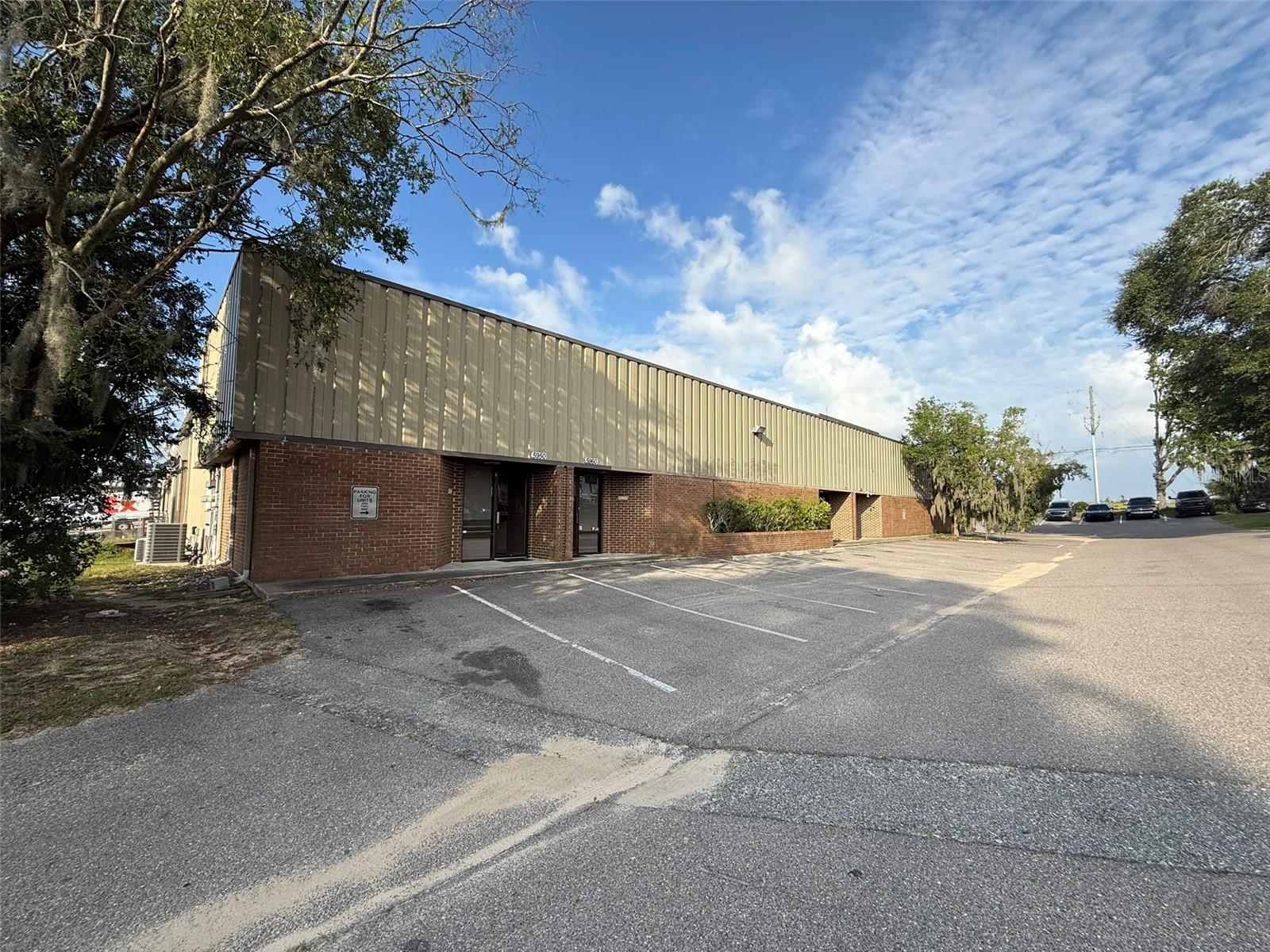 Available Now! Private 960 SF office suite conveniently located just off SW 60th Ave (AADT: 18,000), offering excellent accessibility to major corridors including HWY 40 and SR 200. The office features a functional layout with three private offices, a large open workspace, and one restroom, making it ideal for a variety of professional office users. This well-positioned space provides a convenient and efficient workplace solution with easy access for employees, clients, and customers.