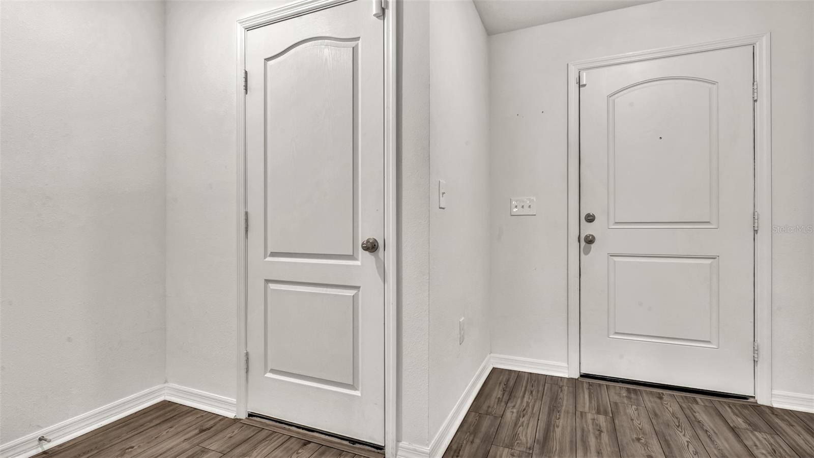 MADISON VILLAGE TWNHMS - Residential Lease