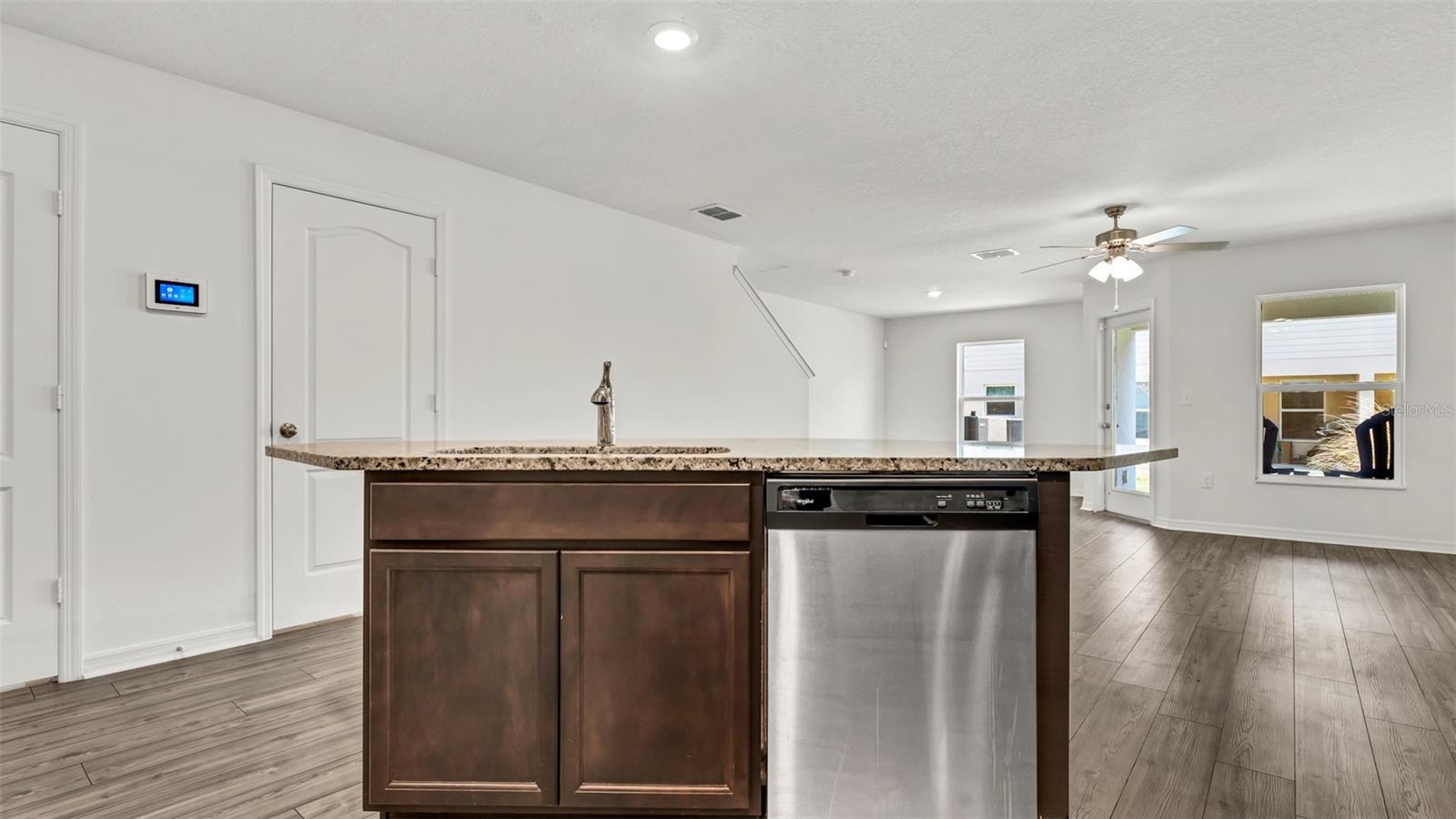 MADISON VILLAGE TWNHMS - Residential Lease