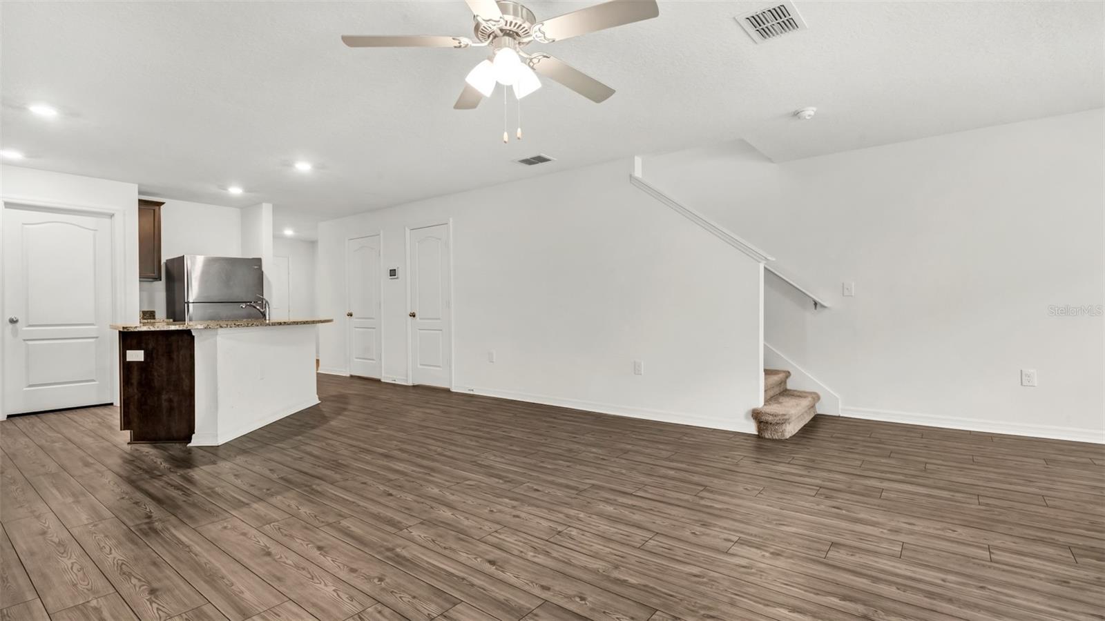 MADISON VILLAGE TWNHMS - Residential Lease