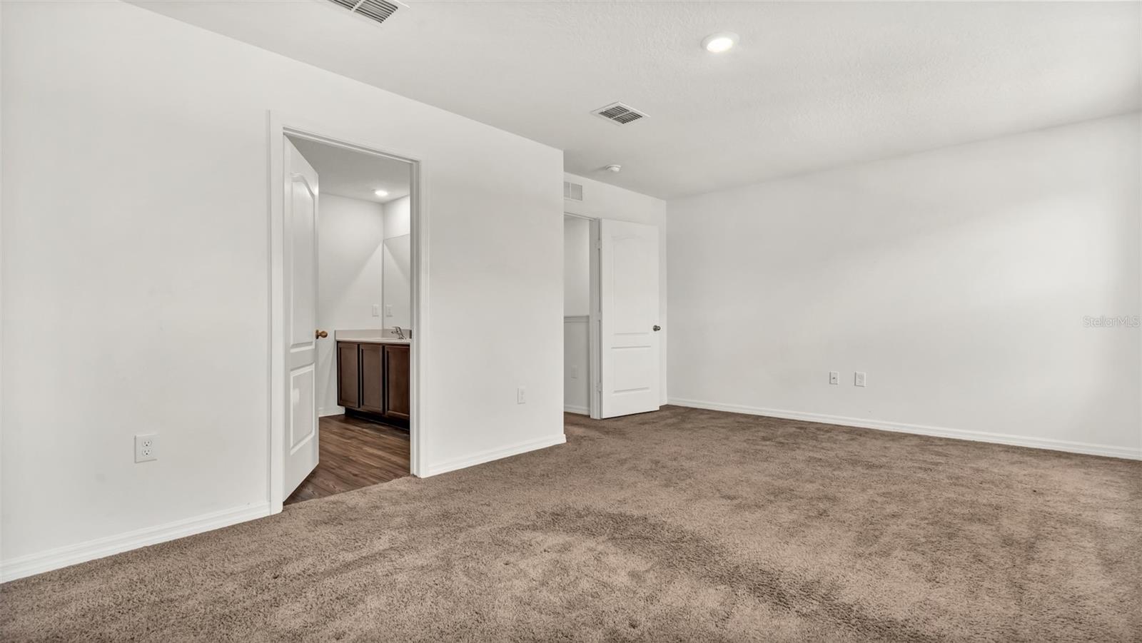 MADISON VILLAGE TWNHMS - Residential Lease