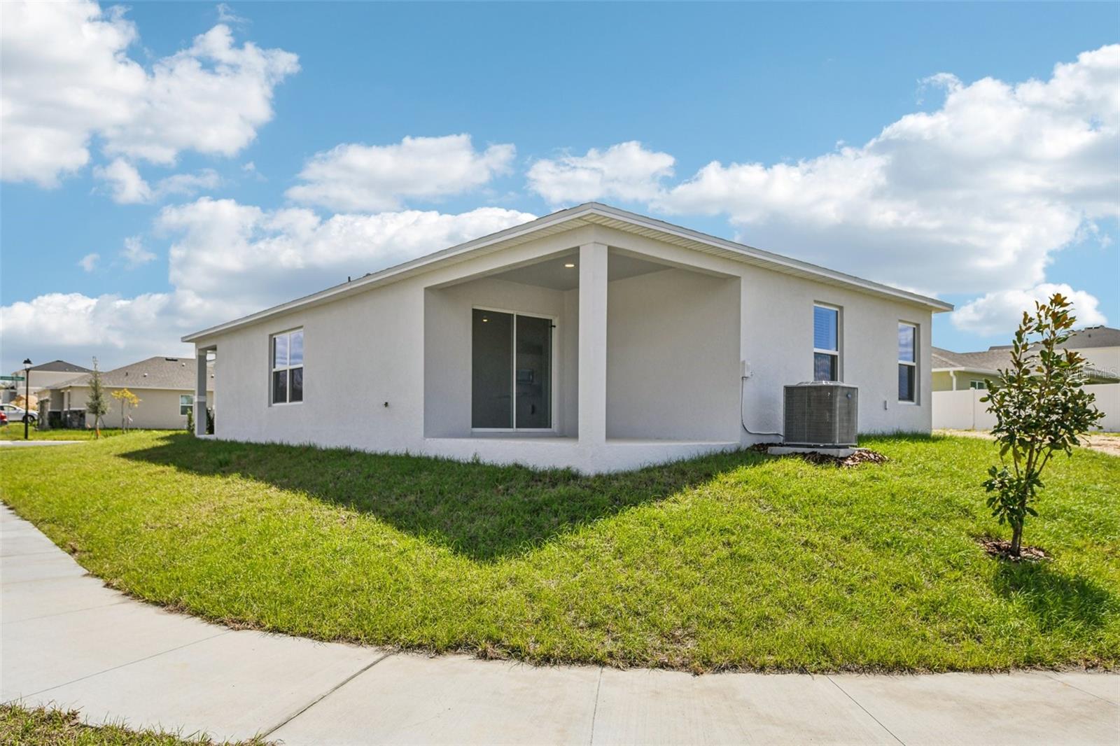 HILLSIDE AT MOUNT DORA - Residential