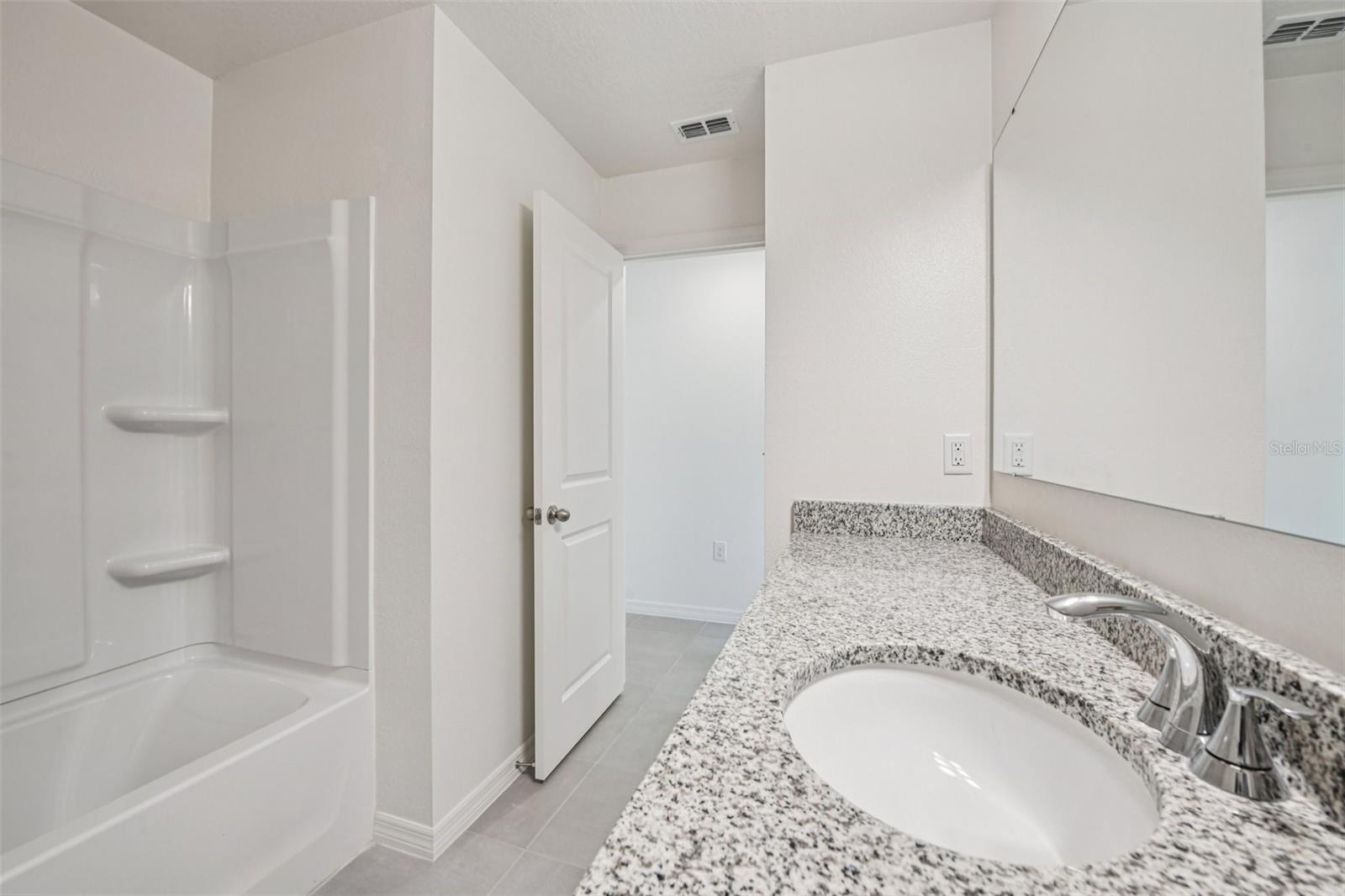 HILLSIDE AT MOUNT DORA - Residential