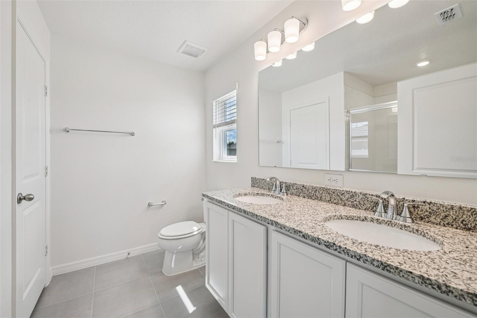 HILLSIDE AT MOUNT DORA - Residential