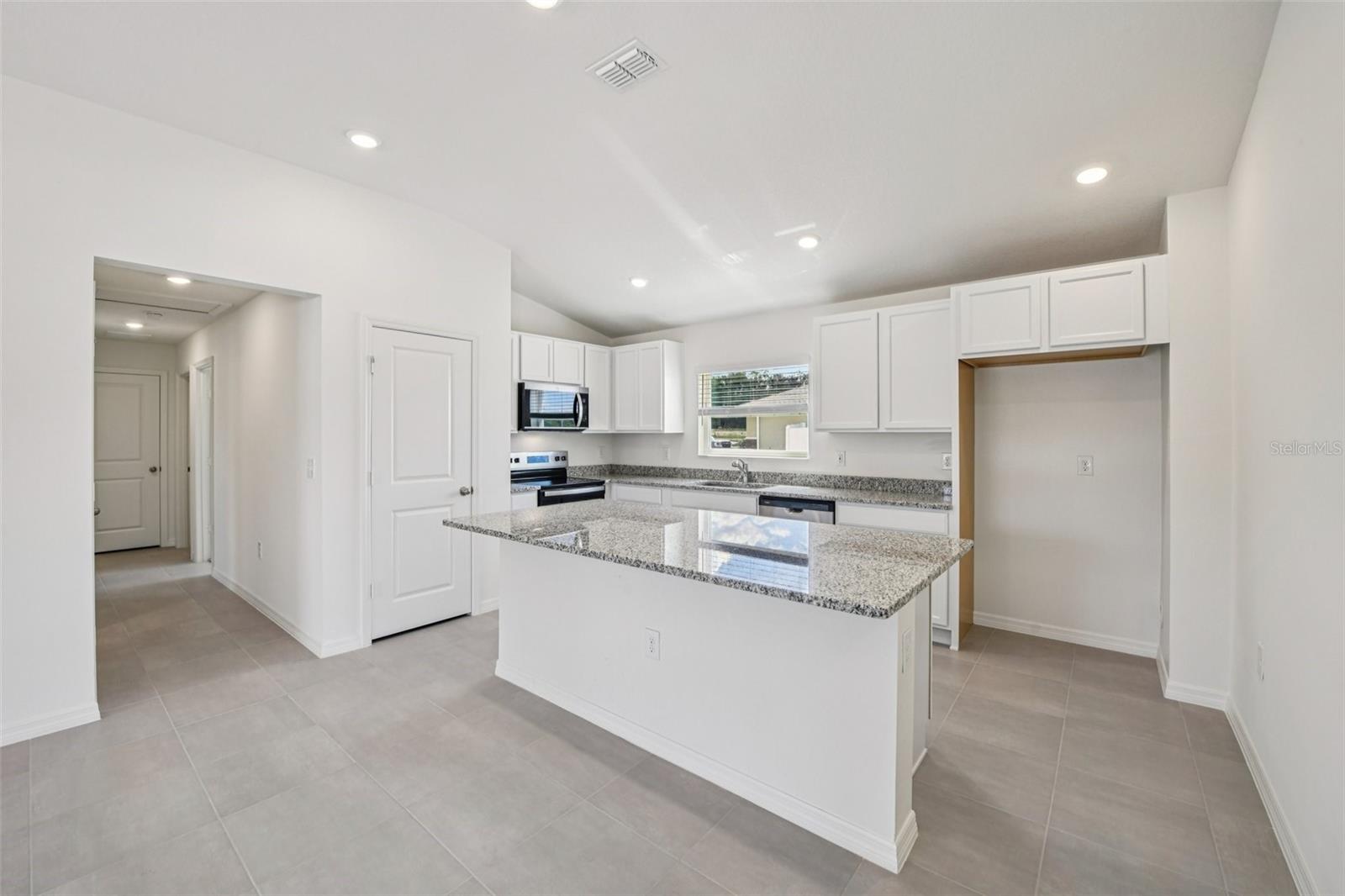 HILLSIDE AT MOUNT DORA - Residential